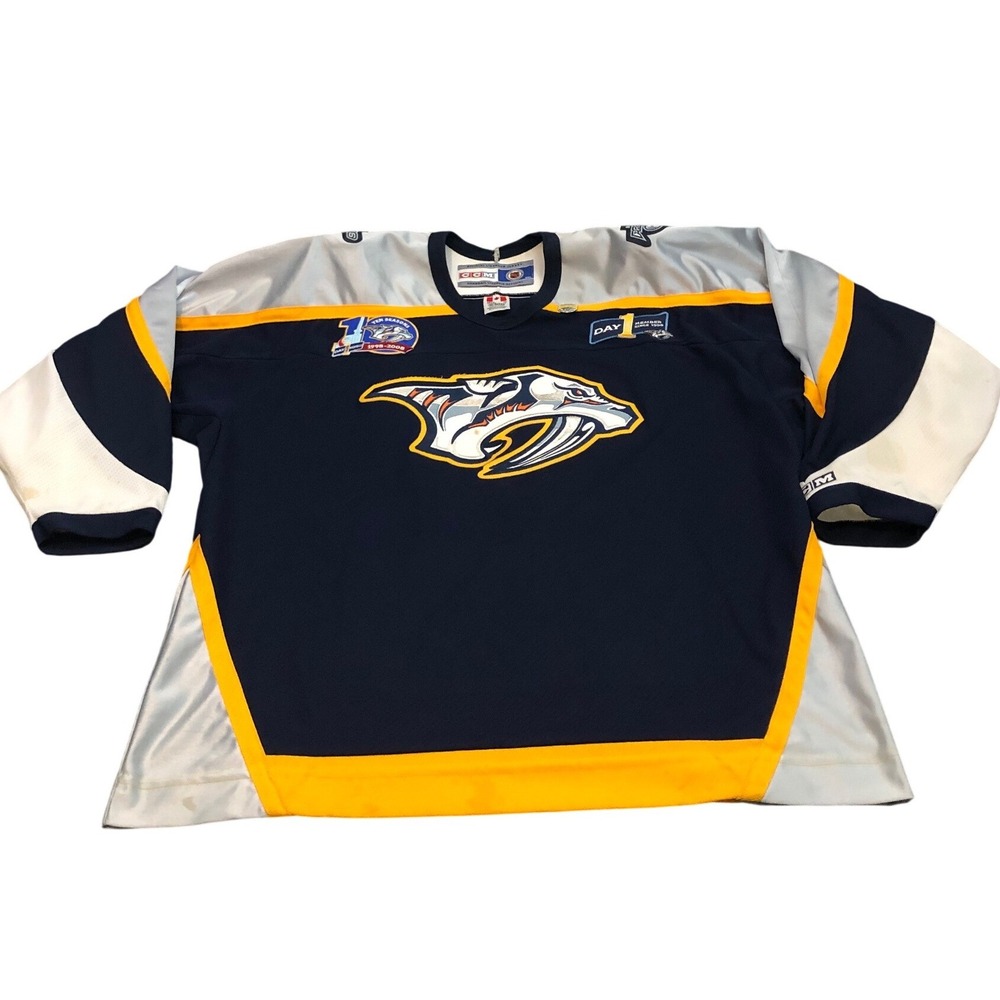 Vintage CCM Nashville Predators Jersey XL Blue Ten‎ Seasons Day 1 Club Vintage